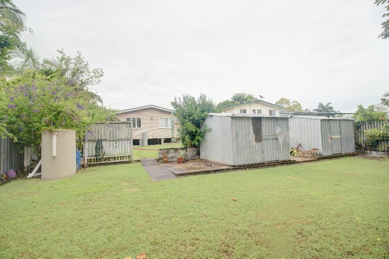 Photo - 14 Selwyn Street, North Booval QLD 4304 - Image 16