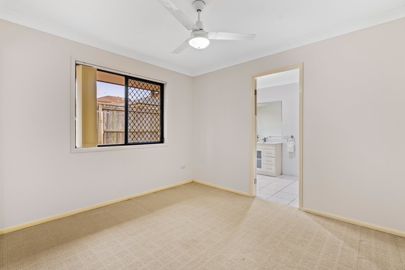 Photo - 14 Semper Place, Calamvale QLD 4116 - Image 18