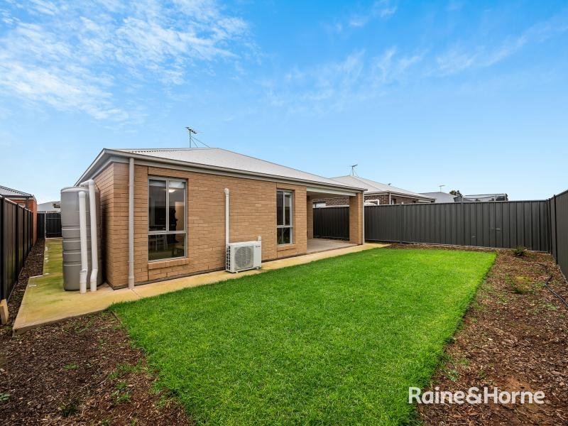 Photo - 14 Senna Avenue, Andrews Farm SA 5114 - Image 10