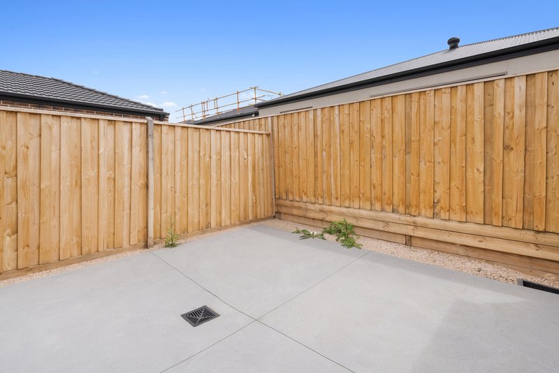 Photo - 14 Serenade Parade, Donnybrook VIC 3064 - Image 20