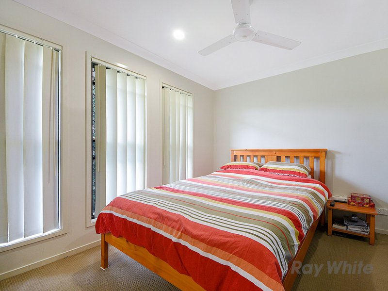 Photo - 14 Severn Crescent, North Lakes QLD 4509 - Image 4