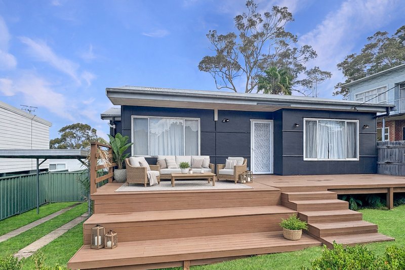 Photo - 14 Shannon Pde, , Berkeley Vale NSW 2261 - Image 1