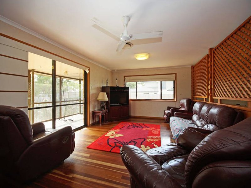 Photo - 14 Shea Street, Scarborough QLD 4020 - Image 2