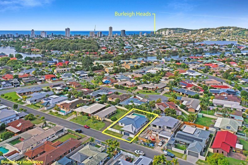 Photo - 14 Shearwater Street, Burleigh Waters QLD 4220 - Image 21