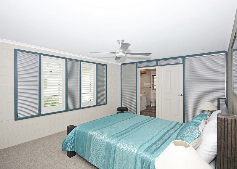 Photo - 14 Shell Street, Urangan QLD 4655 - Image 6