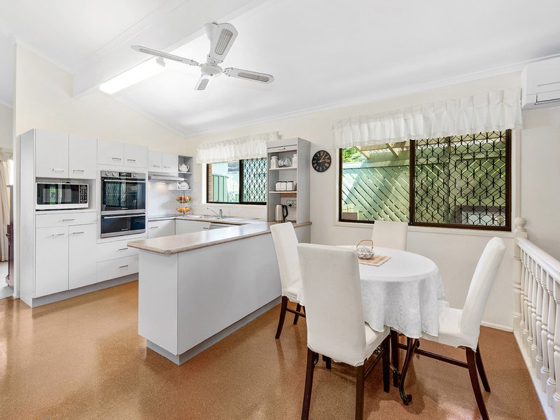 Photo - 14 Sika Court, Chermside West QLD 4032 - Image 9