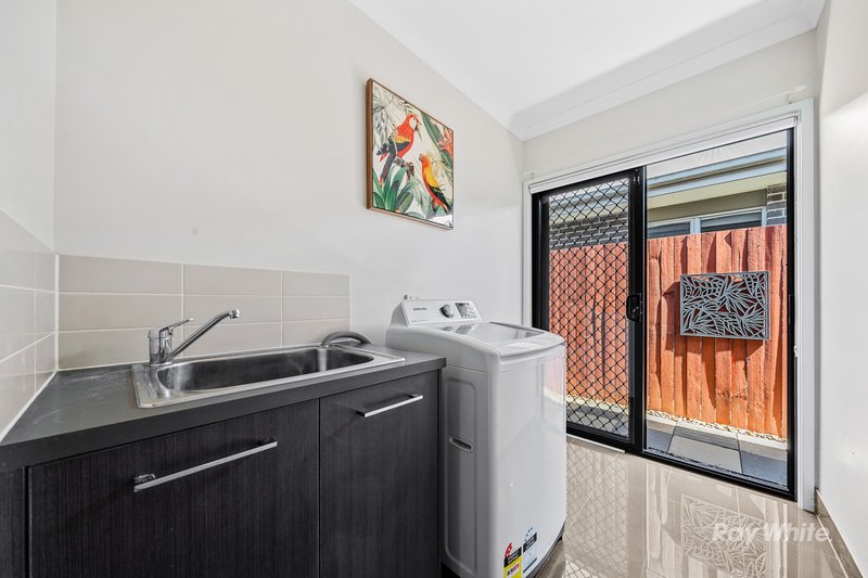 Photo - 14 Slate Court, Logan Reserve QLD 4133 - Image 10