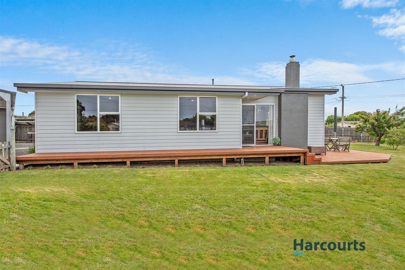 Photo - 14 Smith Street, Ulverstone TAS 7315 - Image 11