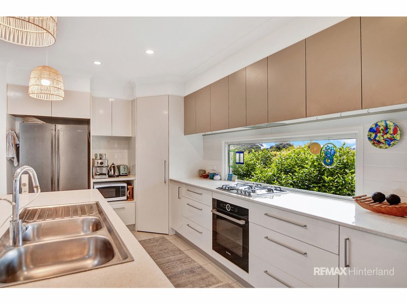 Photo - 14 Snowwood Avenue, Maleny QLD 4552 - Image 4