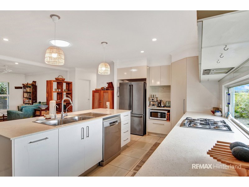 Photo - 14 Snowwood Avenue, Maleny QLD 4552 - Image 5