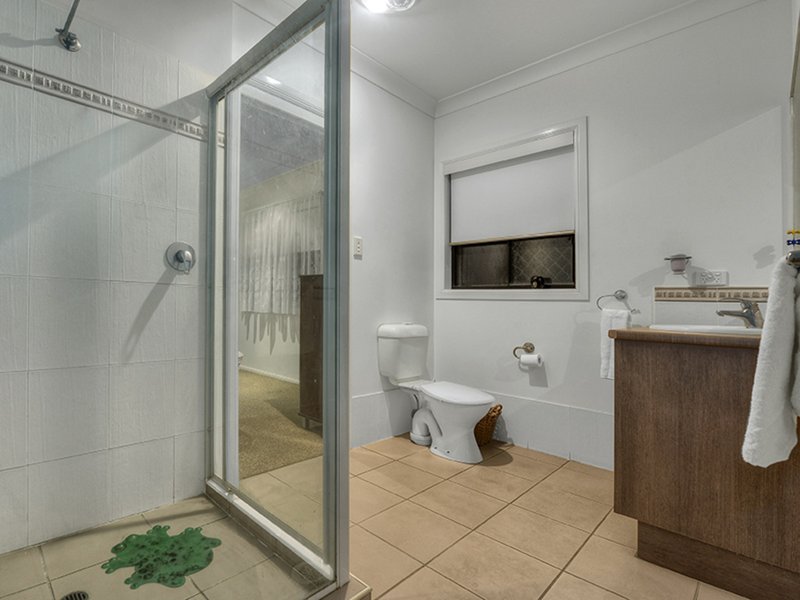 Photo - 14 Sonienda Place, Bridgeman Downs QLD 4035 - Image 13