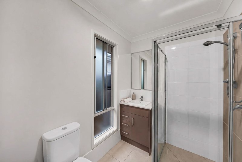 Photo - 14 Southwood Circuit, Yarrabilba QLD 4207 - Image 6