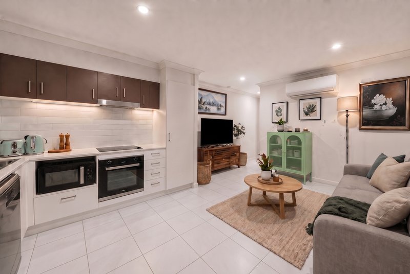 Photo - 14 Southwood Circuit, Yarrabilba QLD 4207 - Image 12