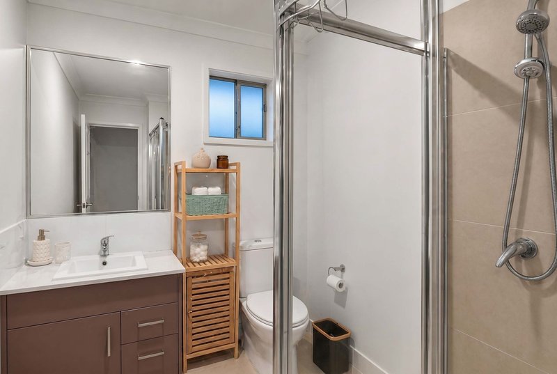 Photo - 14 Southwood Circuit, Yarrabilba QLD 4207 - Image 15