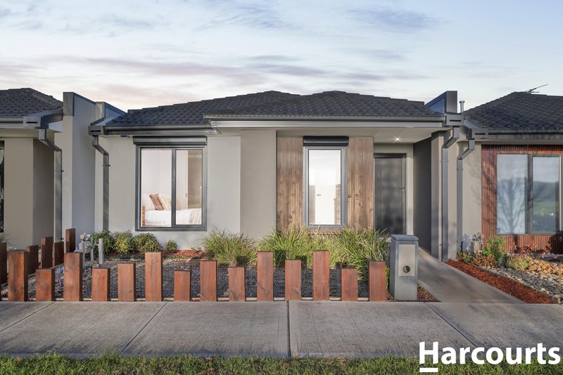 Photo - 14 Spector Walk, Werribee VIC 3030 - Image 2