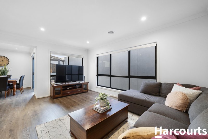 Photo - 14 Spector Walk, Werribee VIC 3030 - Image 3