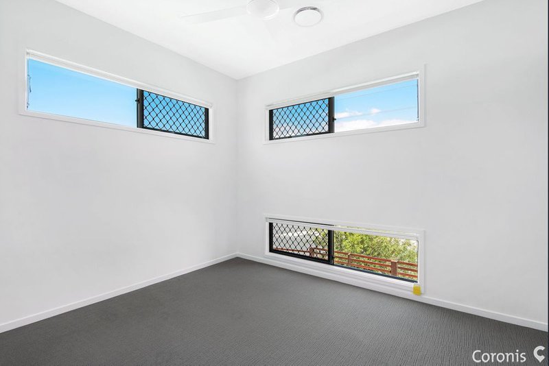 Photo - 14 Splendor Place, Birtinya QLD 4575 - Image 3