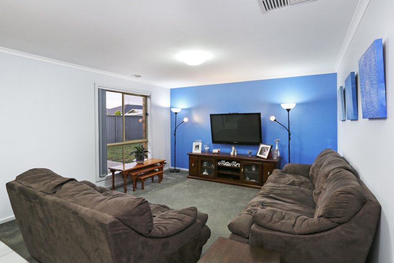 Photo - 14 Springwater Drive, Lara VIC 3212 - Image 4