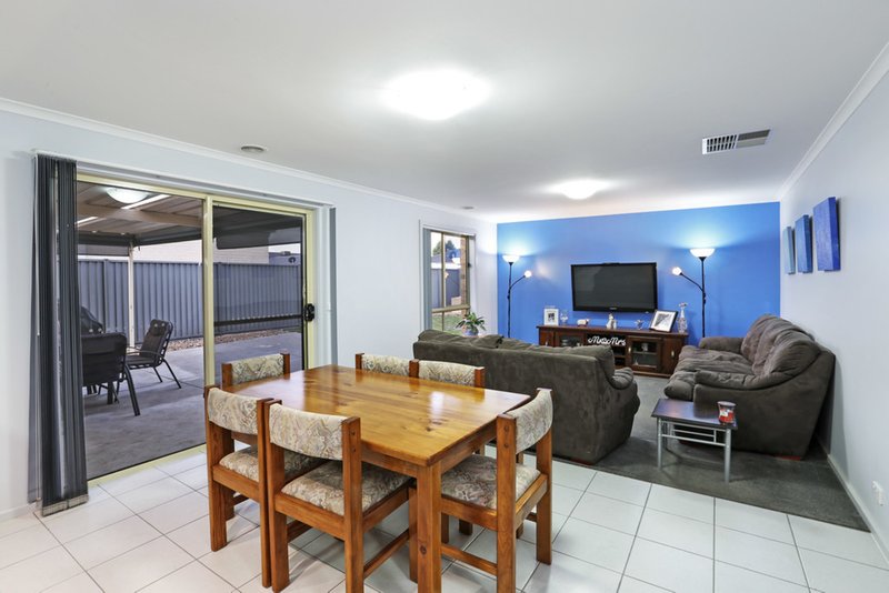 Photo - 14 Springwater Drive, Lara VIC 3212 - Image 5