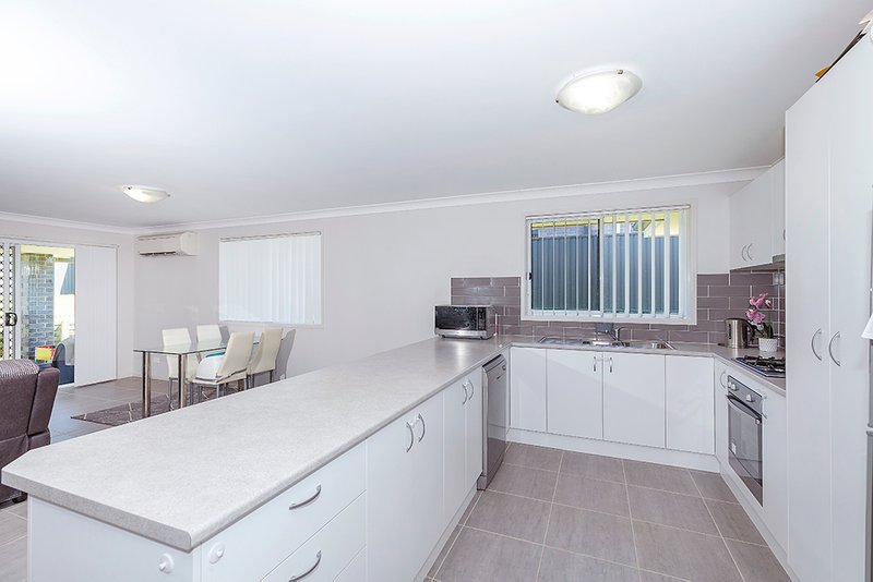 Photo - 14 St Andrews Close, Heddon Greta NSW 2321 - Image 3