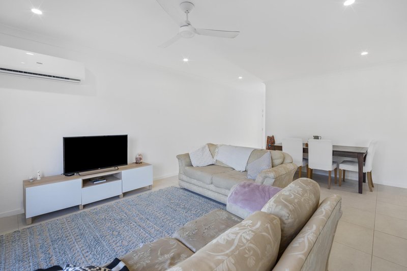 Photo - 14 Stanhope Lane, Upper Coomera QLD 4209 - Image 7