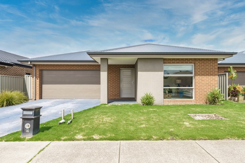 14 Starling Street, Cranbourne East VIC 3977