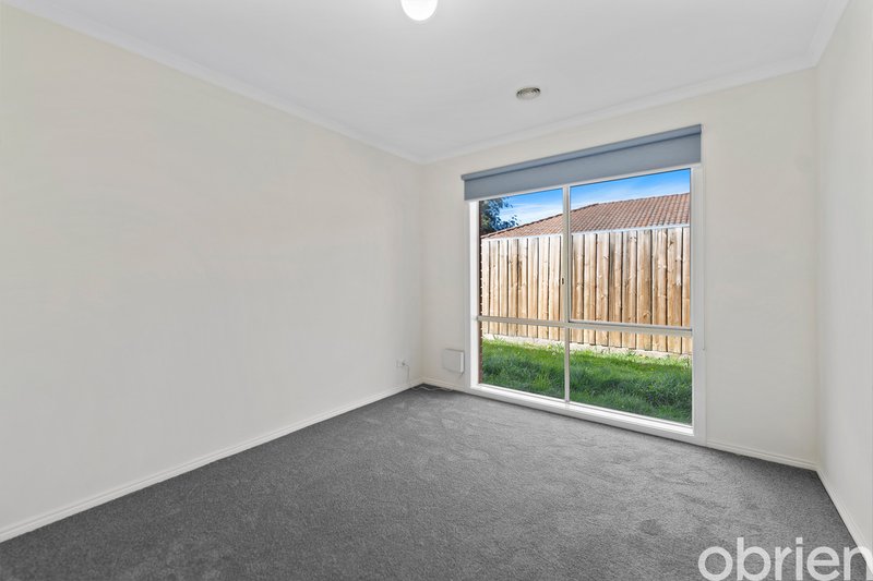 Photo - 14 Stephellen Way, Cranbourne West VIC 3977 - Image 6