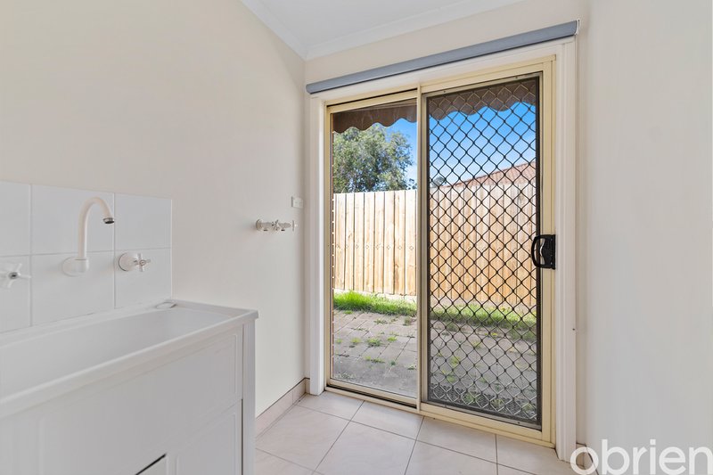 Photo - 14 Stephellen Way, Cranbourne West VIC 3977 - Image 12