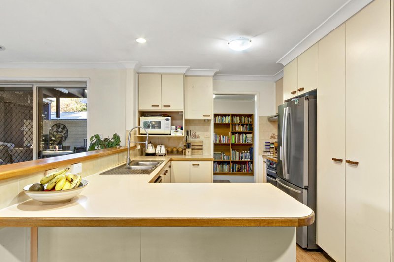 Photo - 14 Stobie Place, Monash ACT 2904 - Image 5