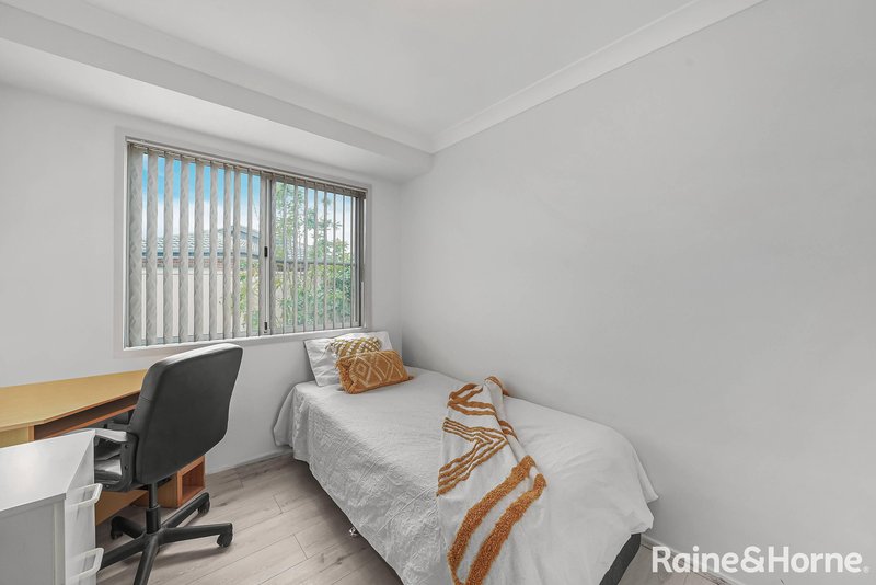 Photo - 14 Stockalls Place, Minto NSW 2566 - Image 6