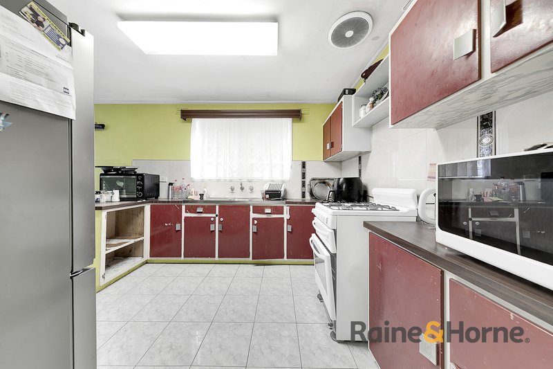 Photo - 14 Stockdale Avenue, Dallas VIC 3047 - Image 2