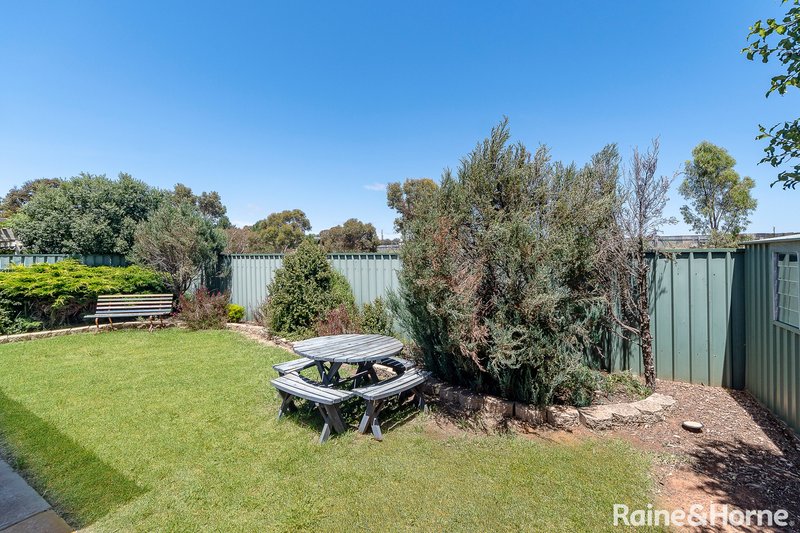 Photo - 14 Strathoak Crescent, Strathalbyn SA 5255 - Image 11