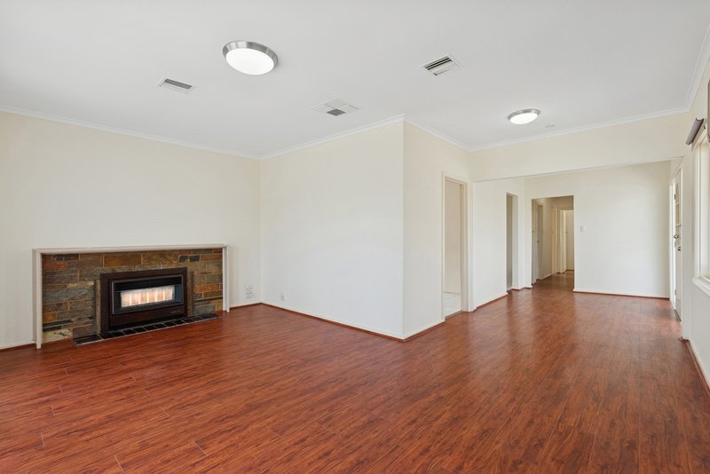 Photo - 14 Stymie Street, Kingsbury VIC 3083 - Image 2