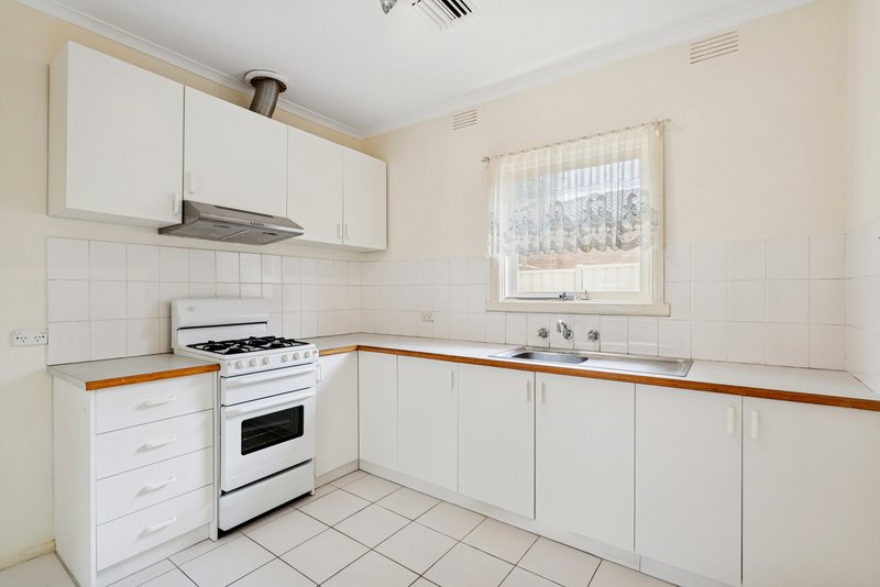 Photo - 14 Stymie Street, Kingsbury VIC 3083 - Image 4