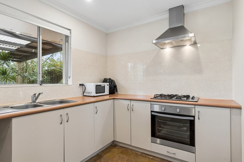 Photo - 14 Sulina Place, Kallaroo WA 6025 - Image 10