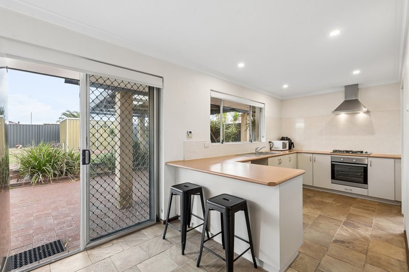 Photo - 14 Sulina Place, Kallaroo WA 6025 - Image 11