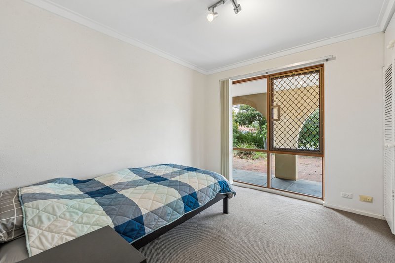 Photo - 14 Sulina Place, Kallaroo WA 6025 - Image 14