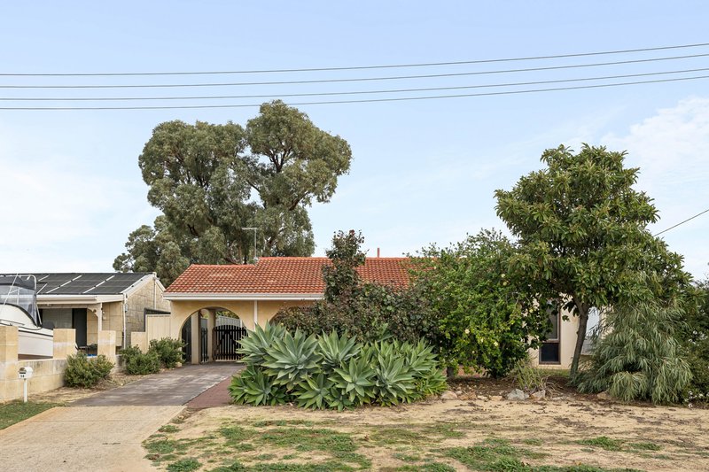 Photo - 14 Sulina Place, Kallaroo WA 6025 - Image 21