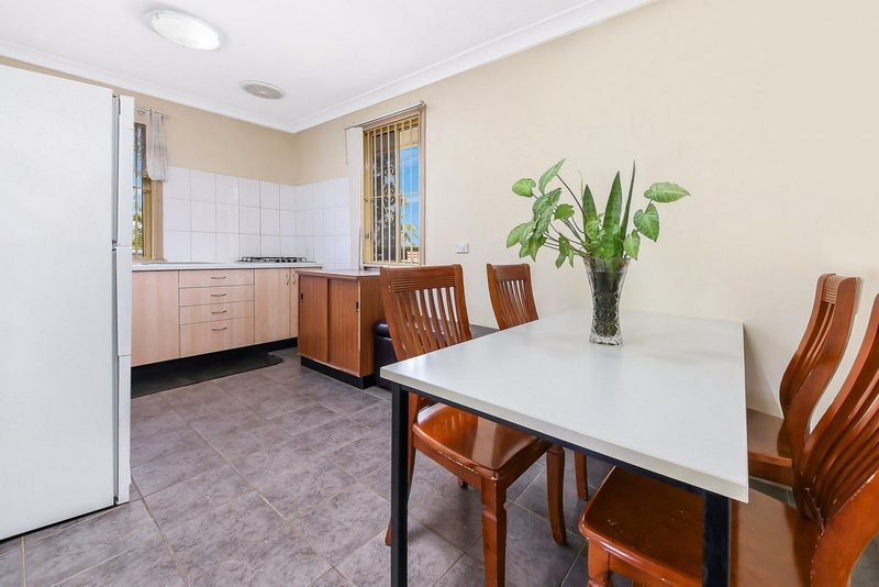 Photo - 14 Sulman Road, Cabramatta West NSW 2166 - Image 4