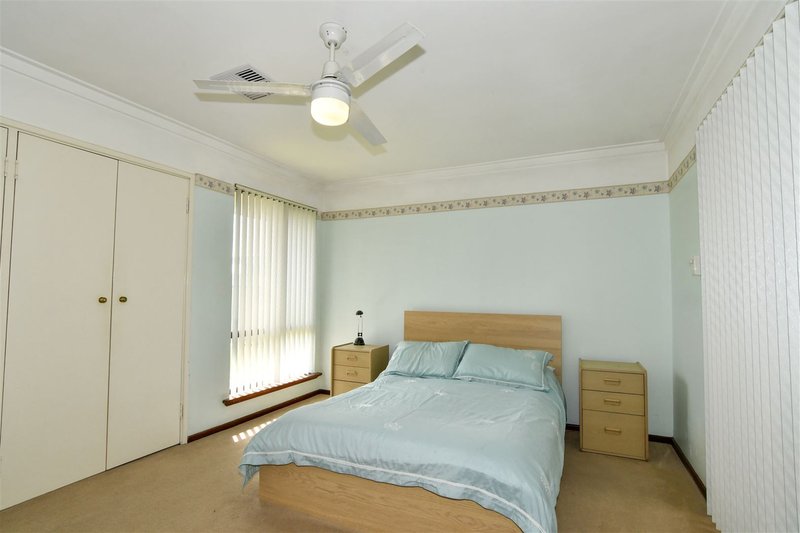 Photo - 14 Summons Way, Warnbro WA 6169 - Image 5