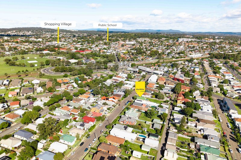 Photo - 14 Sunderland Street, Mayfield NSW 2304 - Image 4