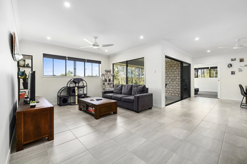 Photo - 14 Sunny View Ct , Araluen QLD 4570 - Image 5