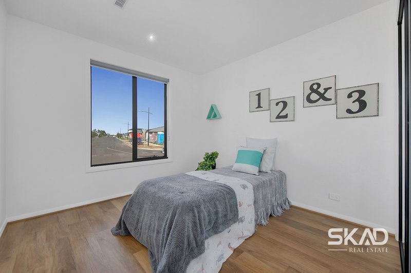Photo - 14 Swanmore Road, Donnybrook VIC 3064 - Image 11
