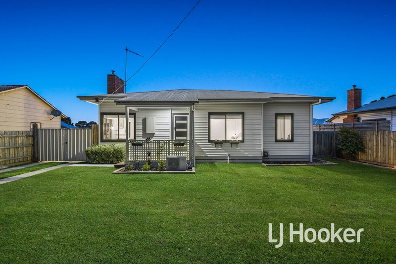 Photo - 14 Sybella Avenue, Koo Wee Rup VIC 3981 - Image 2