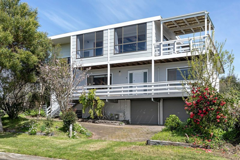 14 Sylvester Avenue, St Leonards VIC 3223