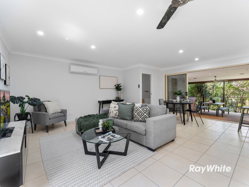 Photo - 14 Tahan Crescent, Tanah Merah QLD 4128 - Image 5