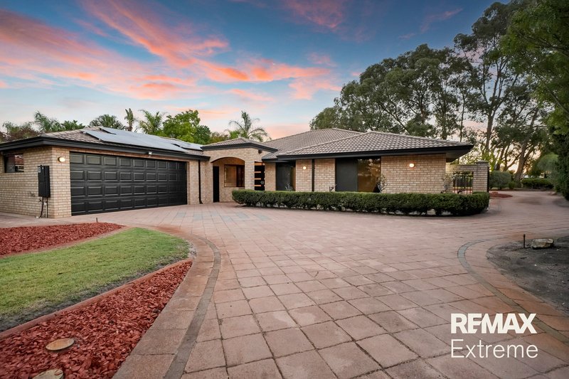 Photo - 14 Taittinger Grove, The Vines WA 6069 - Image 2