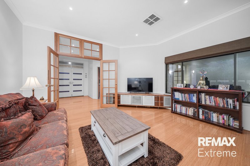 Photo - 14 Taittinger Grove, The Vines WA 6069 - Image 6