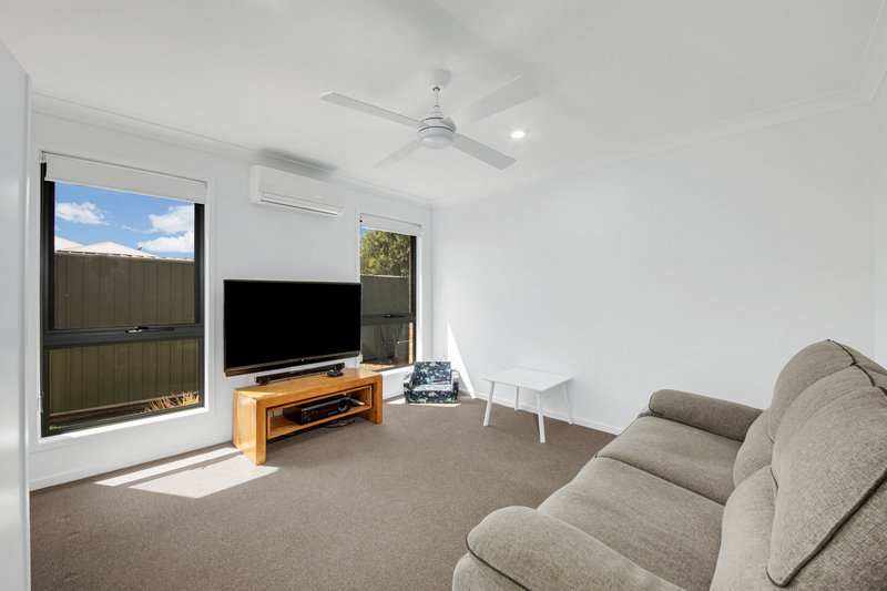 Photo - 14 Takoko Place, Kirkwood QLD 4680 - Image 7