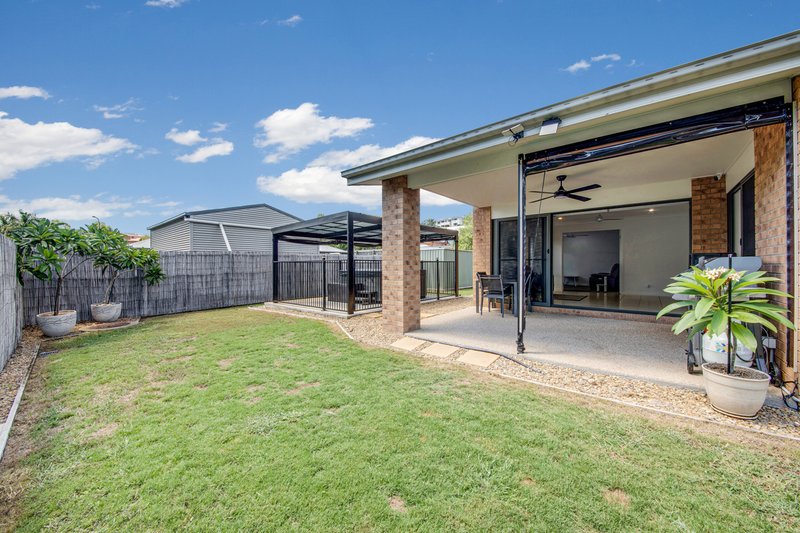 Photo - 14 Takoko Place, Kirkwood QLD 4680 - Image 15